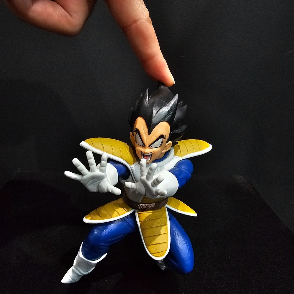 Vegeta Dragon Ball Z Figurine - Blue & Yellow Saiyan Armor